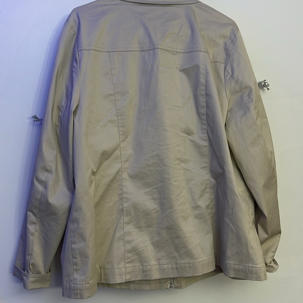 Jacket - Picture 6 of 10